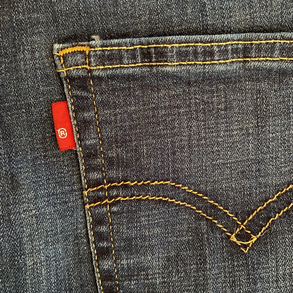 Levi's High Rise skinny jeans, style 721‎ W 32 L 30 unique trademark tag!